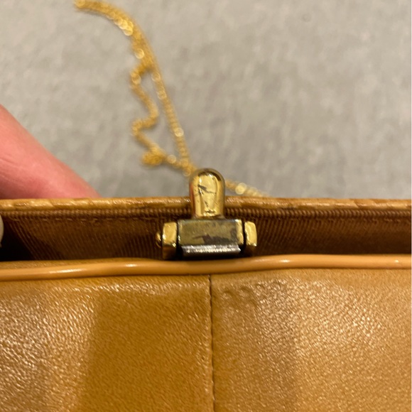 Lewis vintage embossed leather bag - Picture 11 of 15